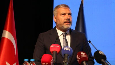 - Zirveye çevrim içi katılan Cumhurbaşkanı Yardımcısı Cevdet Yılmaz:
- "Yapay