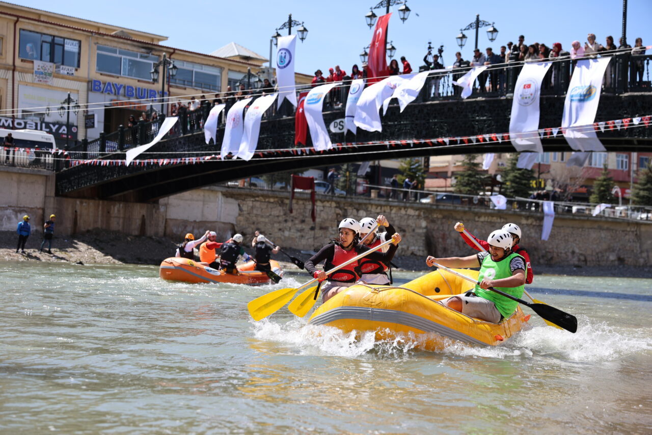BAYBURT (AA) – Türkiye Üniversite Sporları Federasyonunca düzenlenen Üniversiteler Ligi