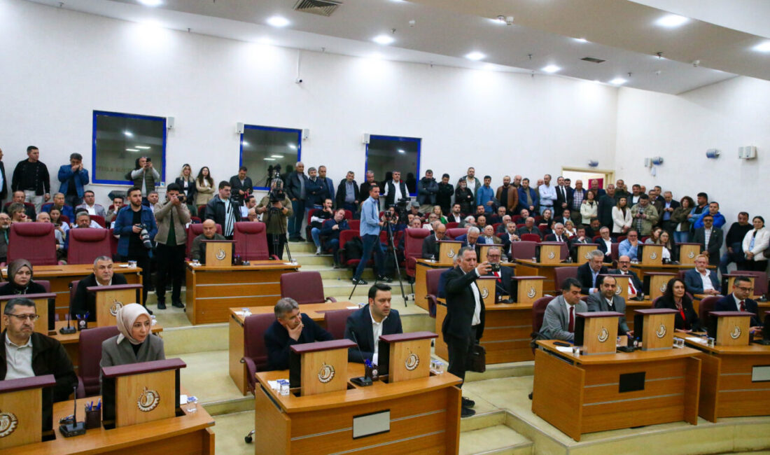 UŞAK (AA) – Uşak Belediye Meclisinde, tutuklanan Uşak Belediye Başkanı