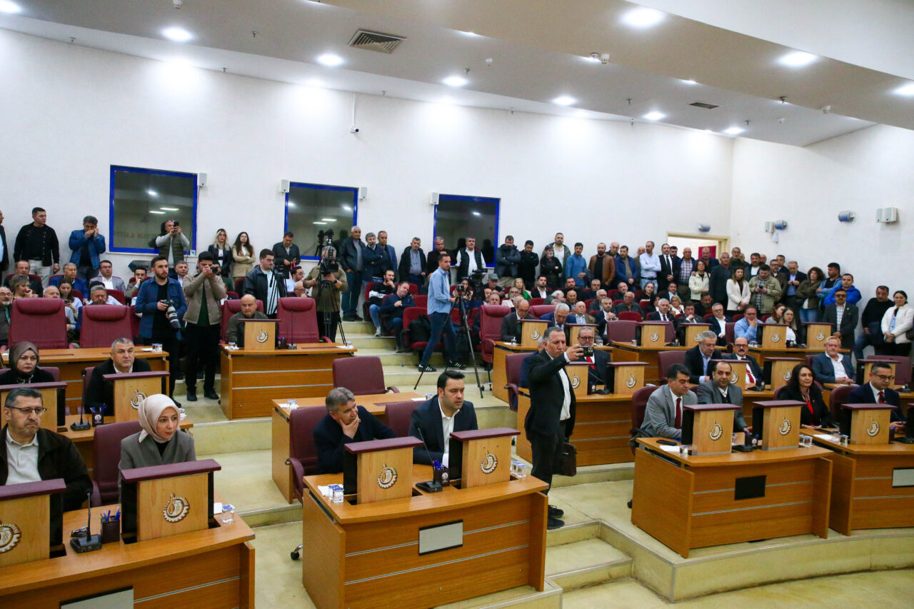 UŞAK (AA) – Uşak Belediye Meclisinde, tutuklanan Uşak Belediye Başkanı