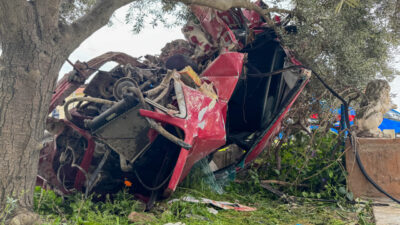 UŞAK (AA) – Uşak'ın Ulubey ilçesinde bir evin bahçe duvarına