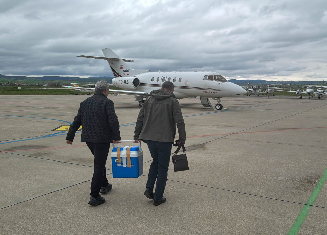 UŞAK (AA) – Uşak'ta atlı cirit turnuvasında yaşanan kazada ağır