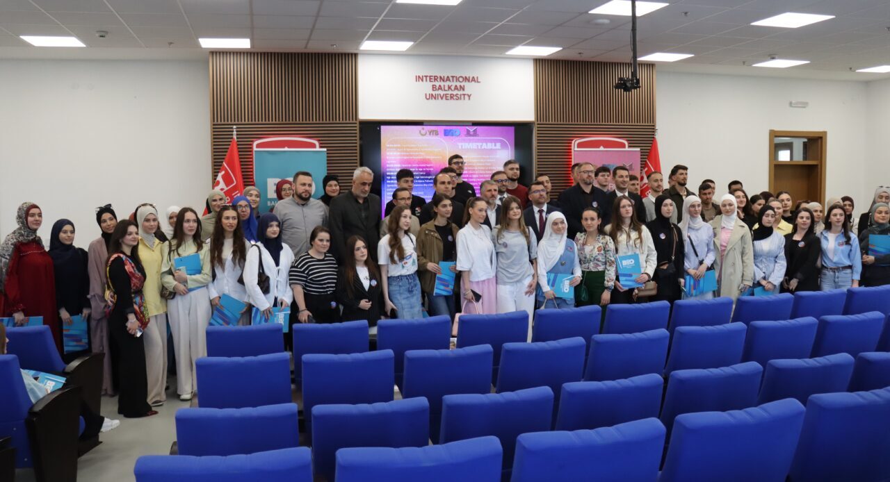 ÜSKÜP (AA) – Kuzey Makedonya'nın başkenti Üsküp'te Yurtdışı Türkler ve