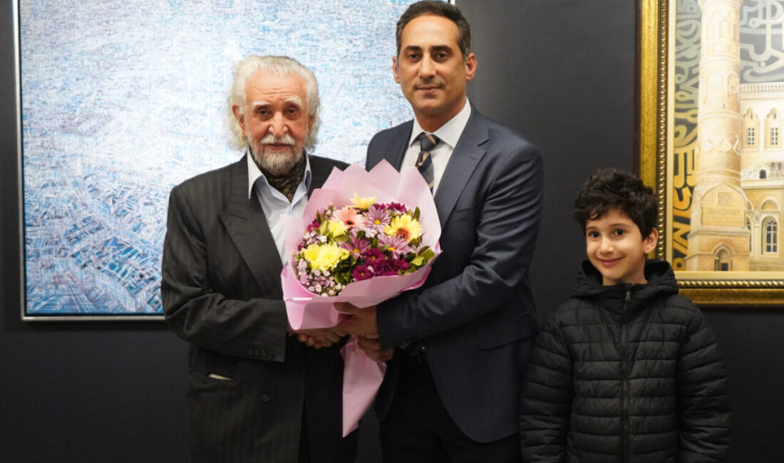 - Ressam İsmet Yedikardeş:
- "Devrim Erbil'in İstanbul'u anlatan güzel resimlerinin