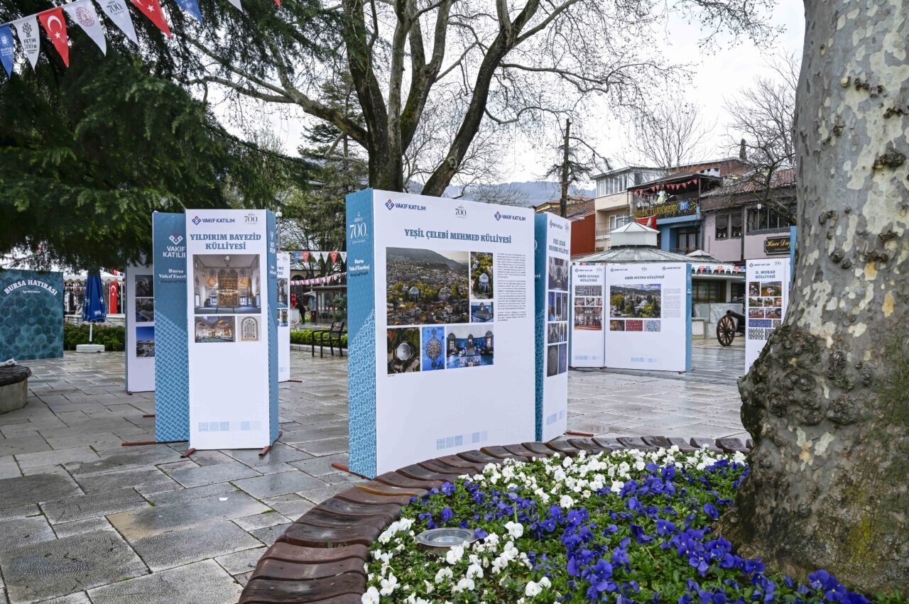 - Vakıf Katılım Genel Müdürü Mehmet Ali Akben:
- "Vakıf Katılım