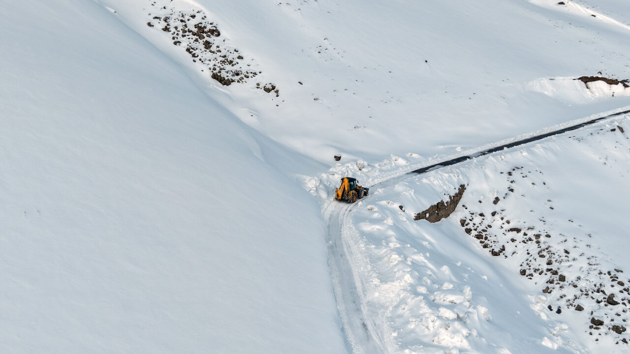 VAN (AA) – Van, Hakkari ve Bitlis'te etkili olan yoğun