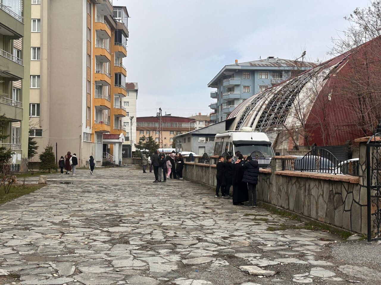 ANKARA (AA) – Van'ın Tuşba ilçesinde saat 08.52'de 5,2 büyüklüğünde