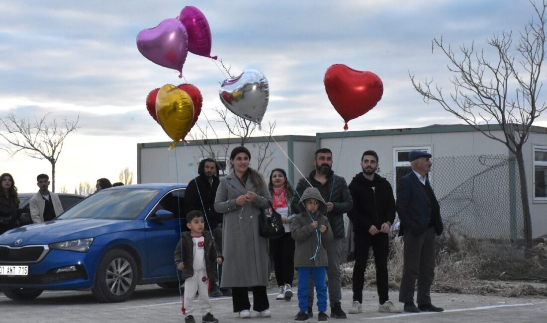 VAN (AA) – Van'da Sevgiyle Yolculuk Topluluğu öncülüğünde düzenlenen etkinlikte,