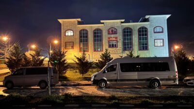 VAN (AA) – Van'ın Saray ilçesinde sahipsiz köpeklerin saldırdığı 5