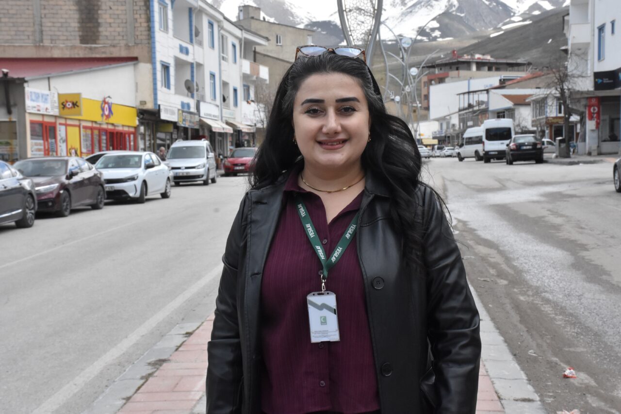 - Bağımlılık konusundaki farkındalığın artırılması için başlatılan "Esnaf Elçiler" projesi