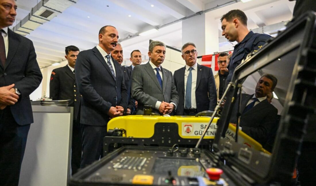 ANTALYA (AA) – Antalya'da bu yıl üçüncüsü düzenlenen yat, tekne