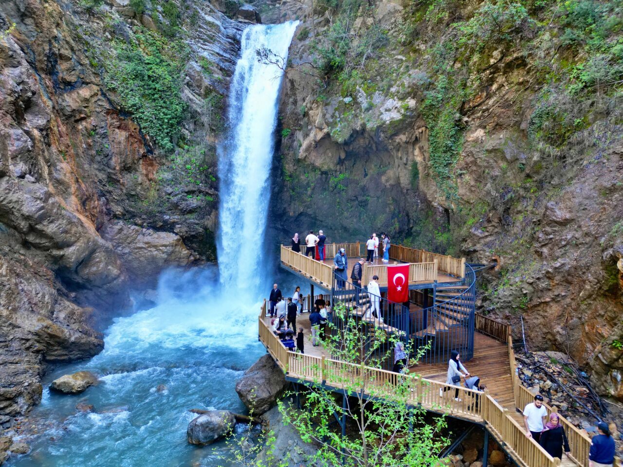 OSMANİYE (AA) – Osmaniye'de son aylarda etkili olan yağışlar Karaçay