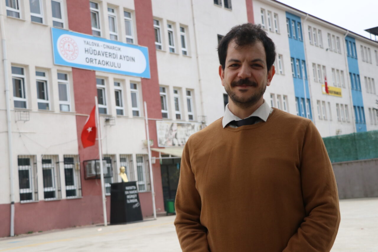 YALOVA (AA) – Yalova'nın Çınarcık ilçesinde boğazına şeker kaçan ilkokul