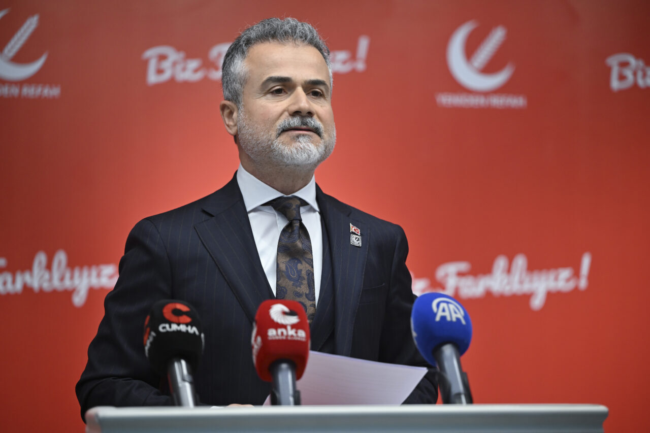 - "(Özgür Özel'in ara seçim talebi) Önceliğimiz erken genel seçimin