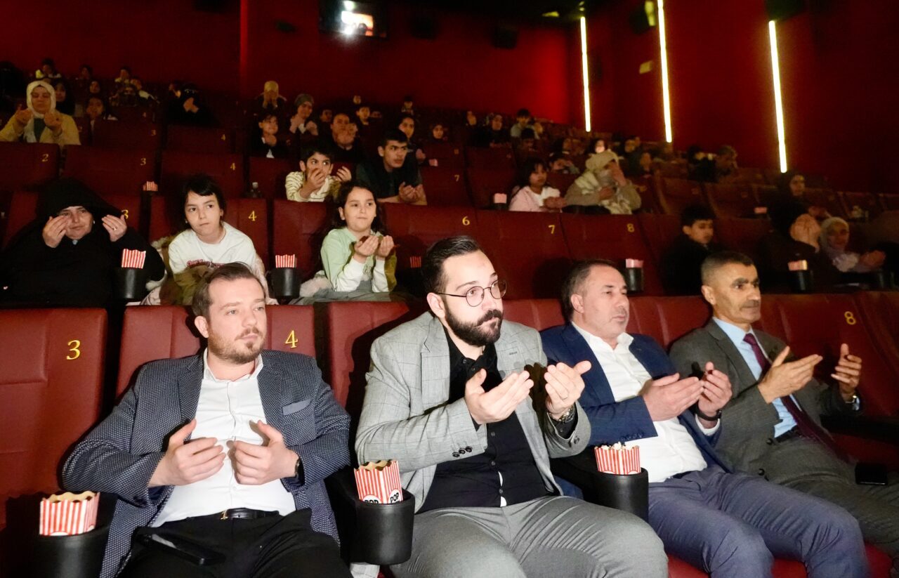 - AK Parti İstanbul İl Başkanlığı ve Yetim Vakfınca "Dünya