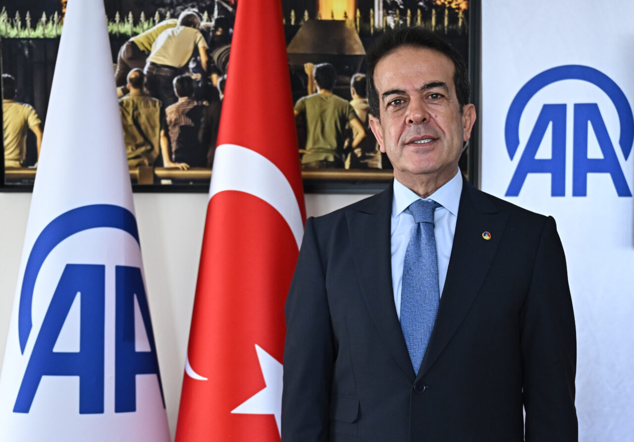 - Antalya Ticaret Borsası Başkanı Ali Çandır:
- "Yöresel ürünlerimizin hayata