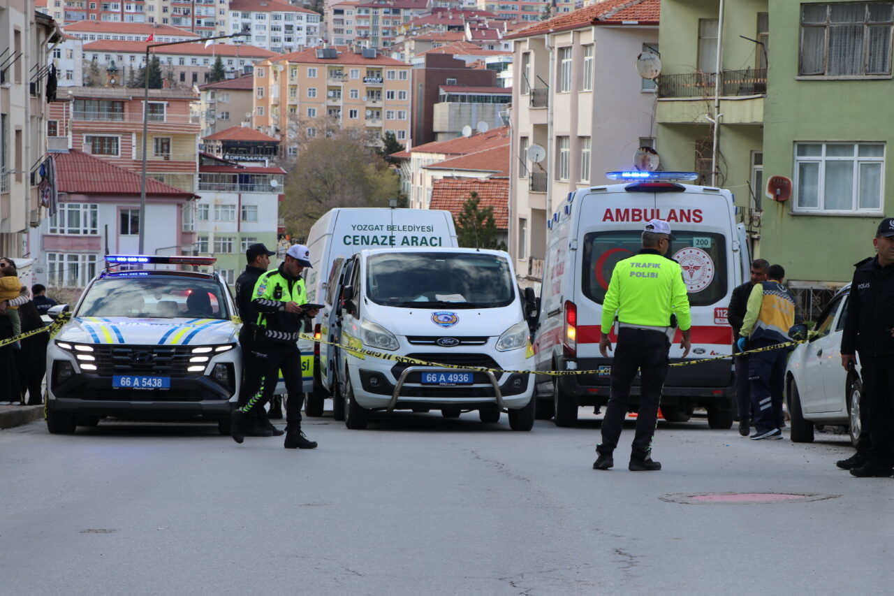 YOZGAT (AA) – Yozgat'ta 3 tekerlekli elektrikli motosikletin devrilmesi sonucu