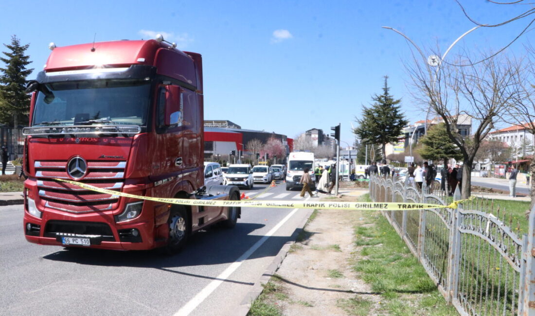 YOZGAT (AA) – Yozgat'ta tırın çarptığı yaşlı adam hayatını kaybetti.
