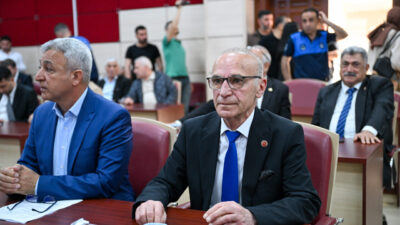 ADANA (AA) – Adana'da, Yüreğir Belediye Başkanı Ali Demirçalı'nın görevden