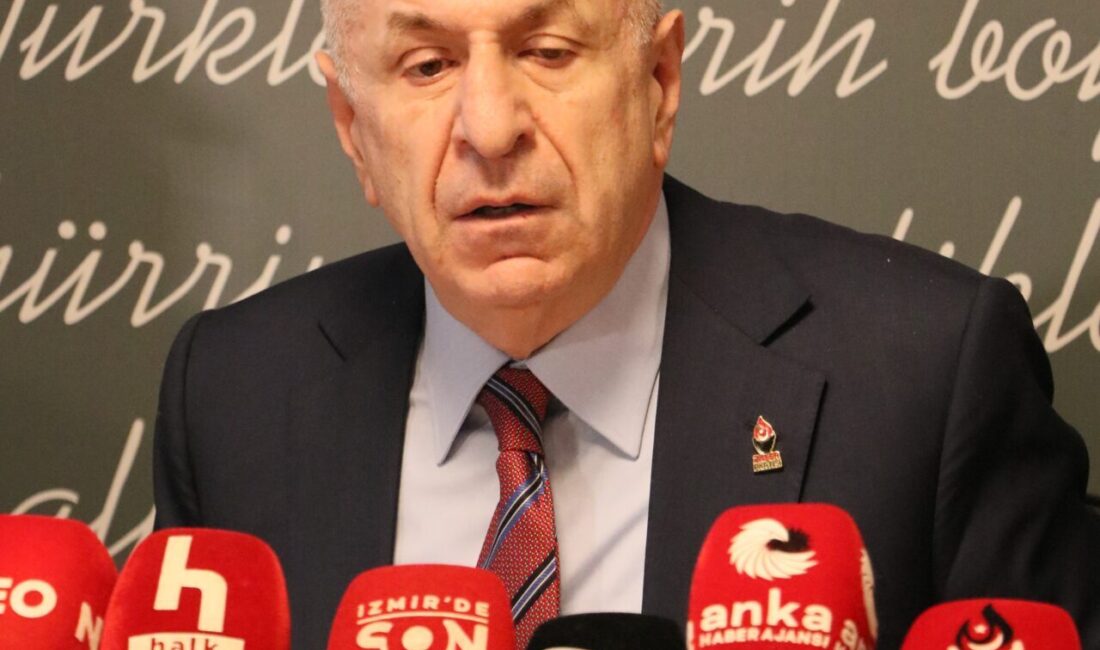 İZMİR (AA) – Zafer Partisi Genel Başkanı Ümit Özdağ, İzmir'de