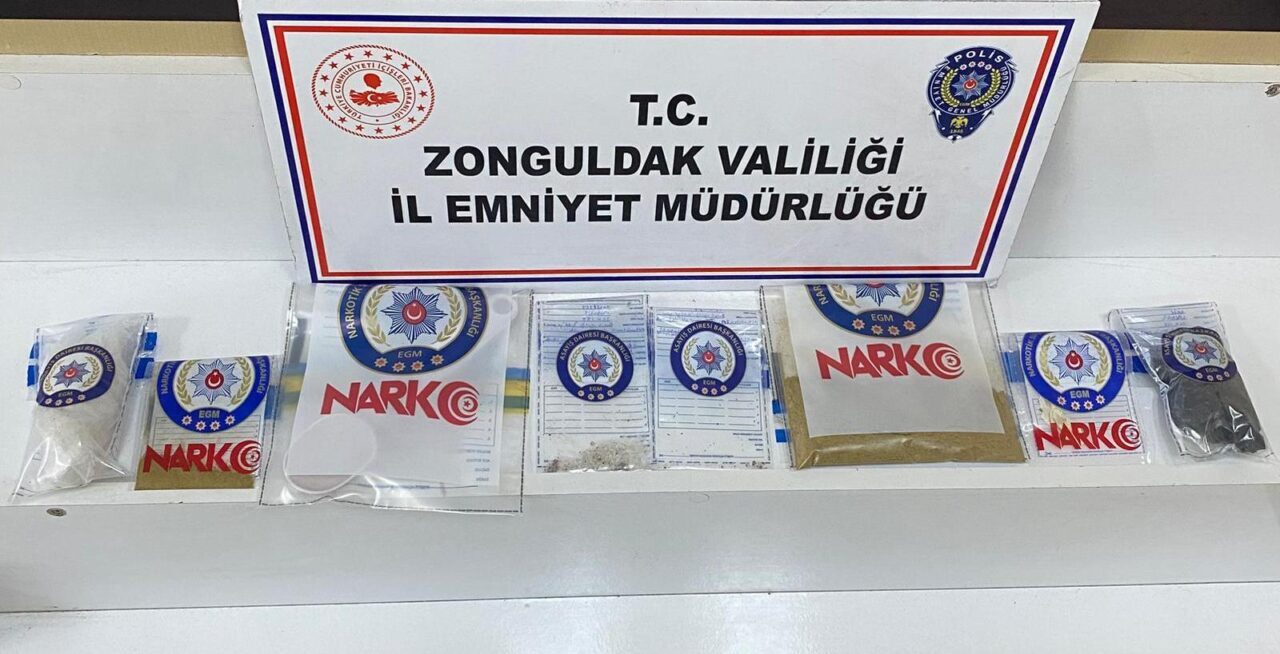 ZONGULDAK (AA) – Zonguldak'ta düzenlenen uyuşturucu operasyonlarında 8 şüpheli tutuklandı.