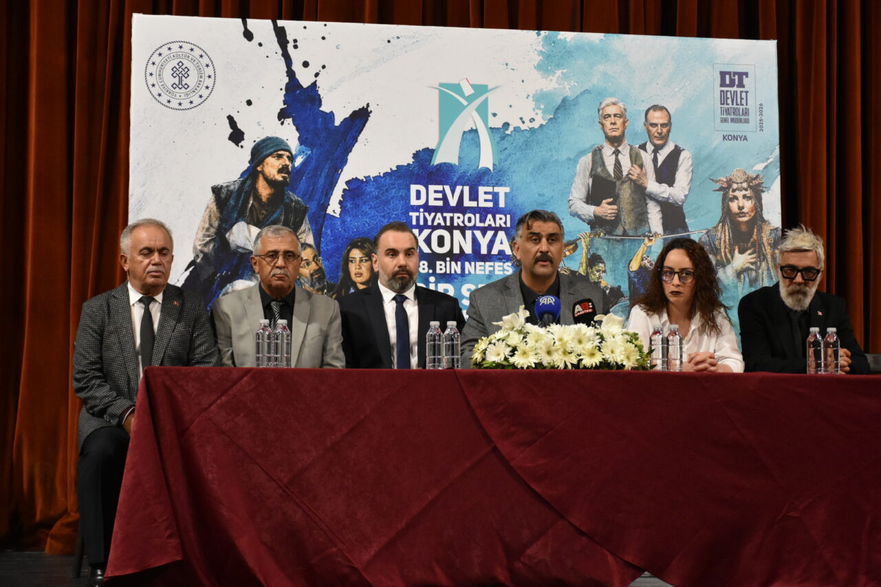 - Konya Devlet Tiyatrosu Müdürü Özgür Baş:
- "Üç kıtanın farklı