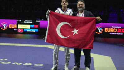 - Milli sporcu 20 yaşındaki Berkay Erer, çıktığı 5 maçta