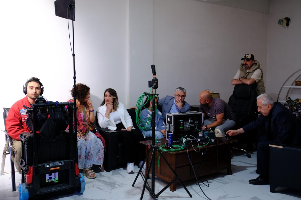 - Kahramanmaraş'ın Elbistan ilçesinde çekilen "Aşk ve Enkaz" filmi, 6