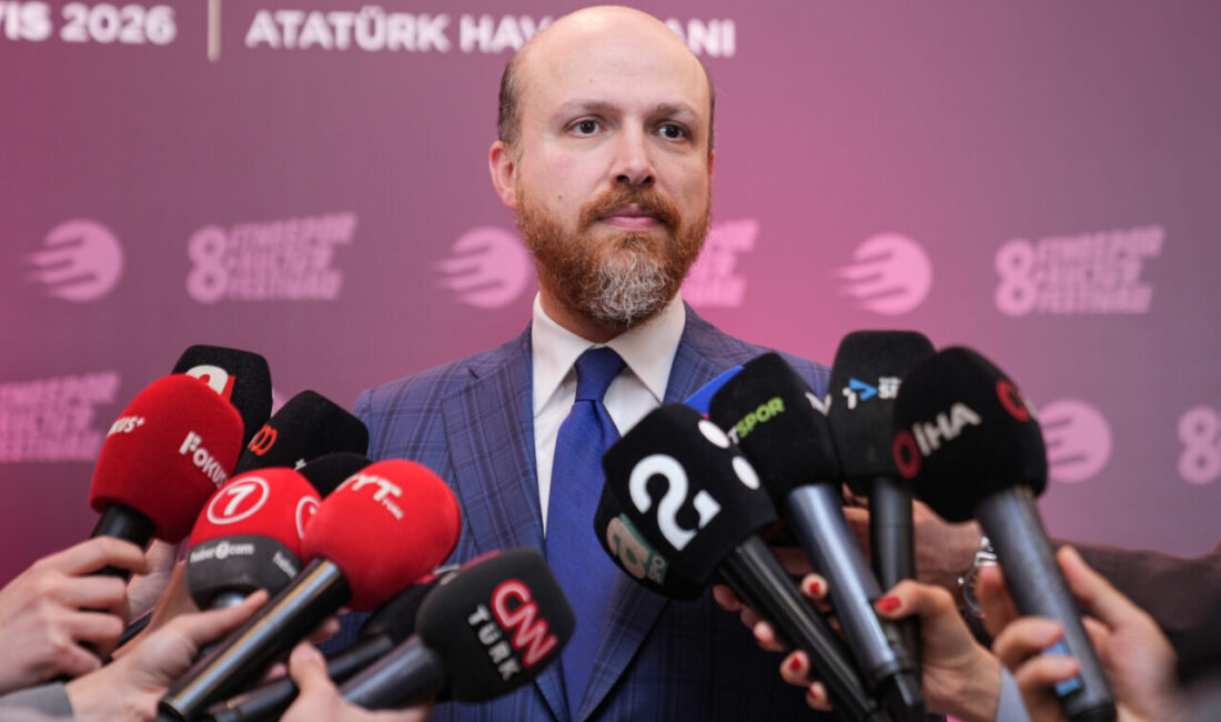 - Dünya Etnospor Birliği Başkanı Necmeddin Bilal Erdoğan:
"Bütün halkımızı 21