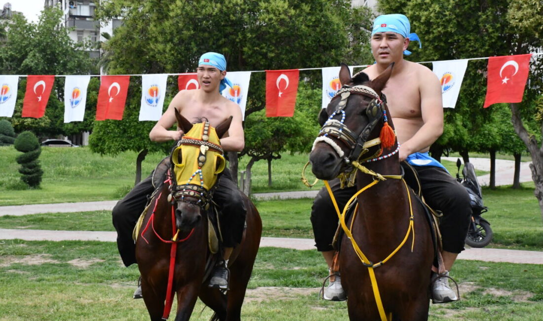 ADANA (AA) – Adana'da "Türkistan'dan Anadolu'ya 22. Uluslararası Çukurova Yörük