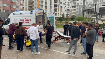 ADANA (AA) – Adana'nın Kozan ilçesinde hafif ticari aracın çarptığı