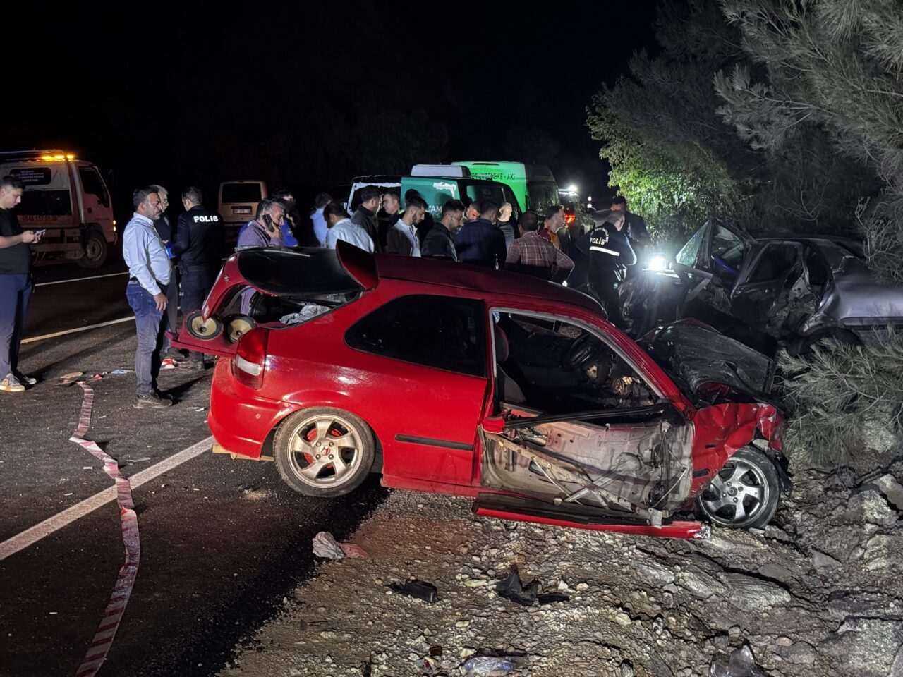 ADANA (AA) – Adana'da iki otomobilin çarpışması sonucu 2 kişi