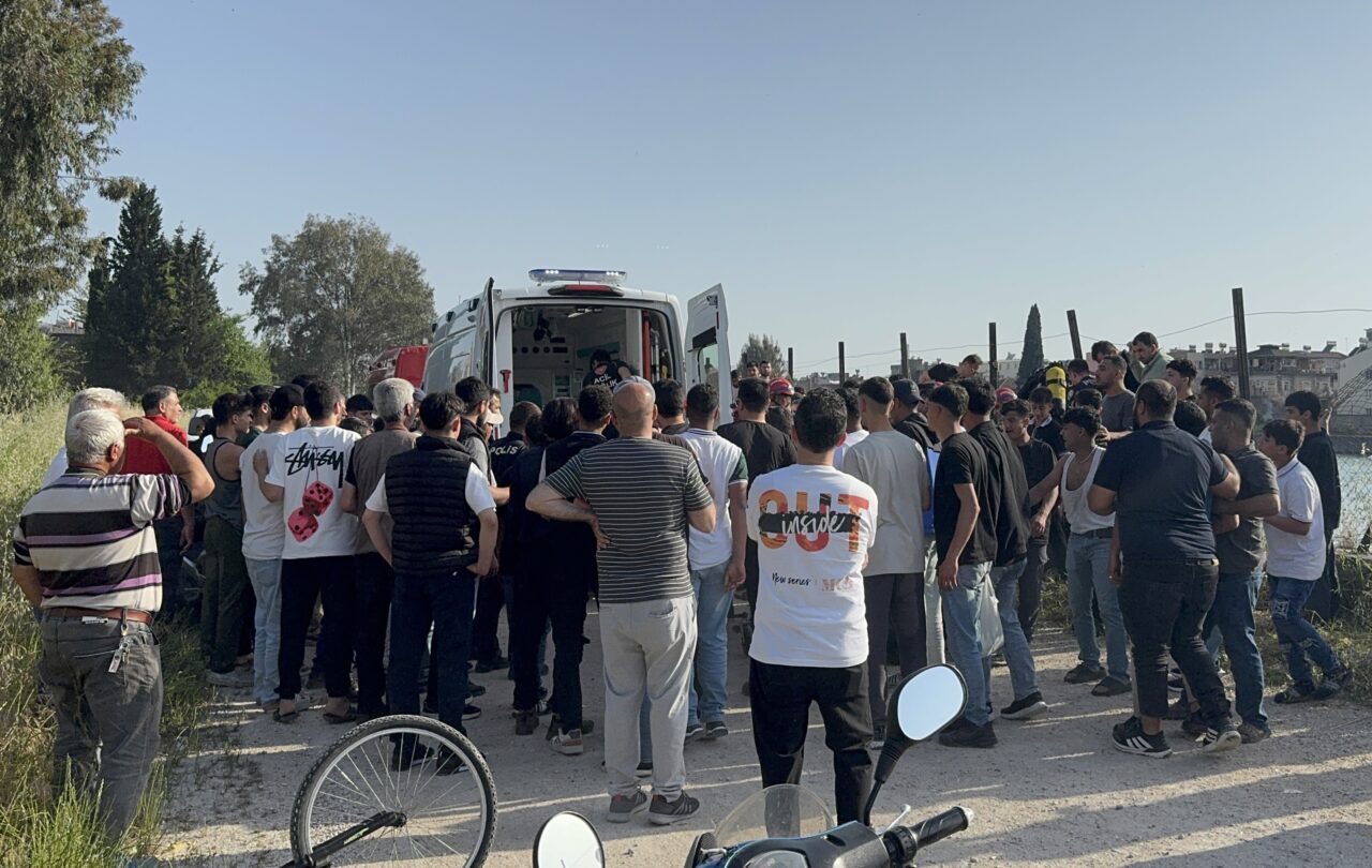 ADANA (AA) – Adana'nın merkez Yüreğir ilçesinde nehirde boğulma tehlikesi