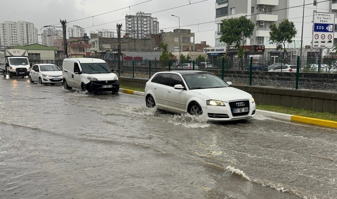 ADANA (AA) – Adana'da etkili olan sağanak nedeniyle bazı cadde