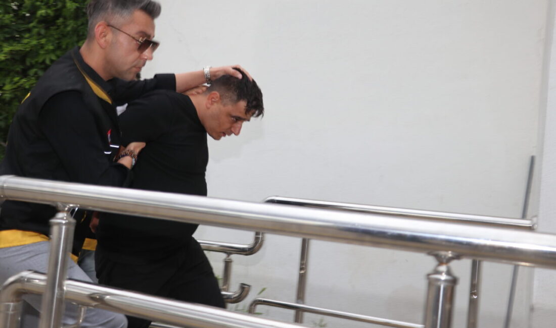 ADANA (AA) – Adana'nın merkez Seyhan ilçesinde tartıştığı kuzenini bıçaklayarak
