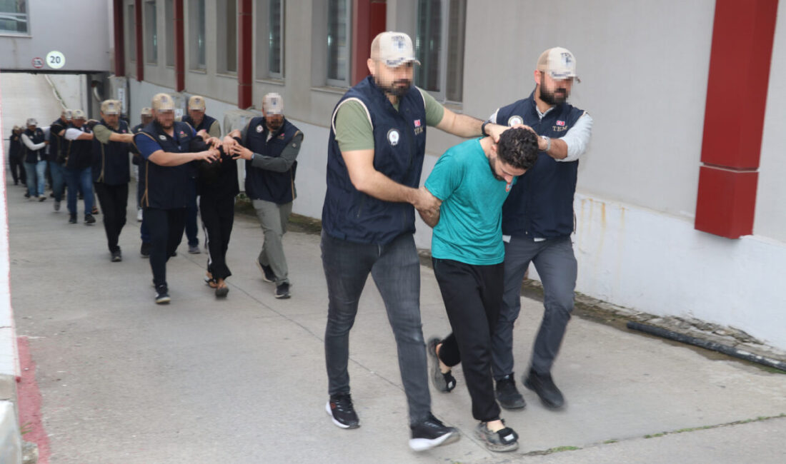 ADANA (AA) – Adana'da terör örgütü DEAŞ'a yönelik operasyonda 16