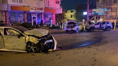 ADANA (AA) – Adana'nın Kozan ilçesinde, otomobil ile SUV tipi