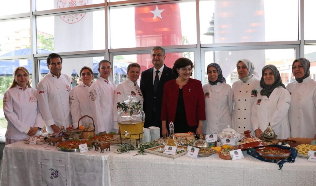 ADANA (AA) – Adana'da Türk Mutfağı Haftası kapsamında düzenlenen etkinlikte