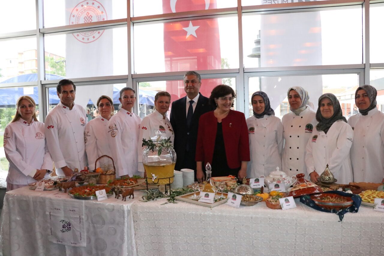 ADANA (AA) – Adana'da Türk Mutfağı Haftası kapsamında düzenlenen etkinlikte