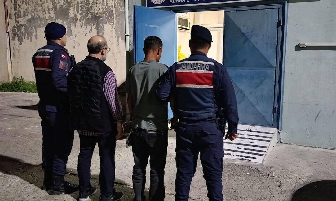 ADANA (AA) – Adana'nın merkez Yüreğir ilçesinde kendilerini polis olarak