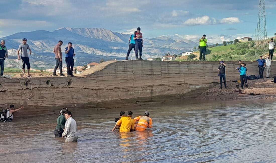 ADIYAMAN (AA) – Adıyaman'ın Gölbaşı ilçesinde taşkın koruma göletine giren