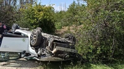AFYONKARAHİSAR (AA) – Afyonkarahisar'ın Çay ilçesinde otomobilin devrilmesi sonucu 4