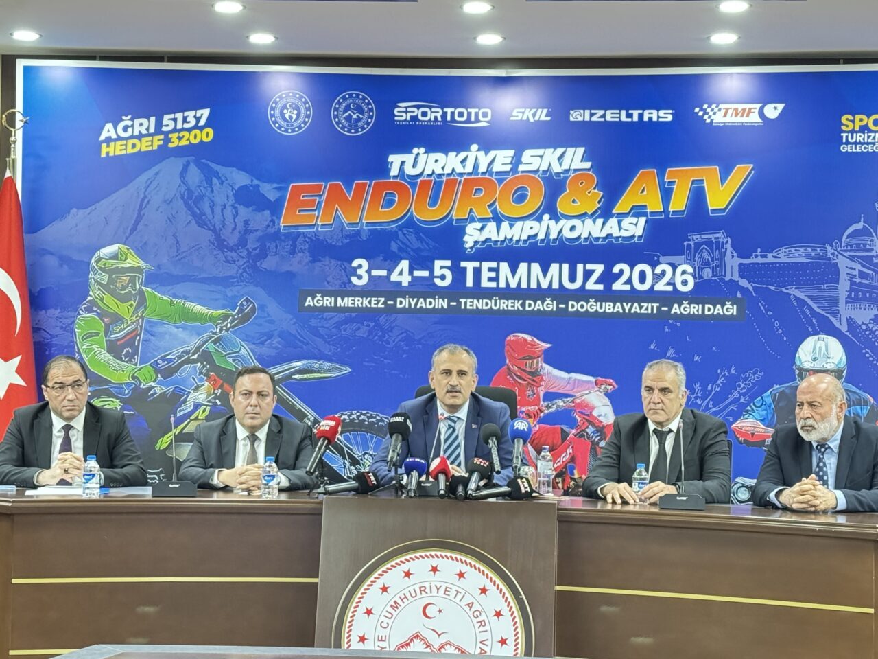 - Ağrı Valisi Önder Bozkurt:
- "Terörsüz Türkiye hedefiyle bölgemizde, ilimizde