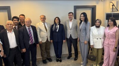 AYDIN (AA) – AK Parti Aydın İl Teşkilatı düzenlenen bayramlaşma
