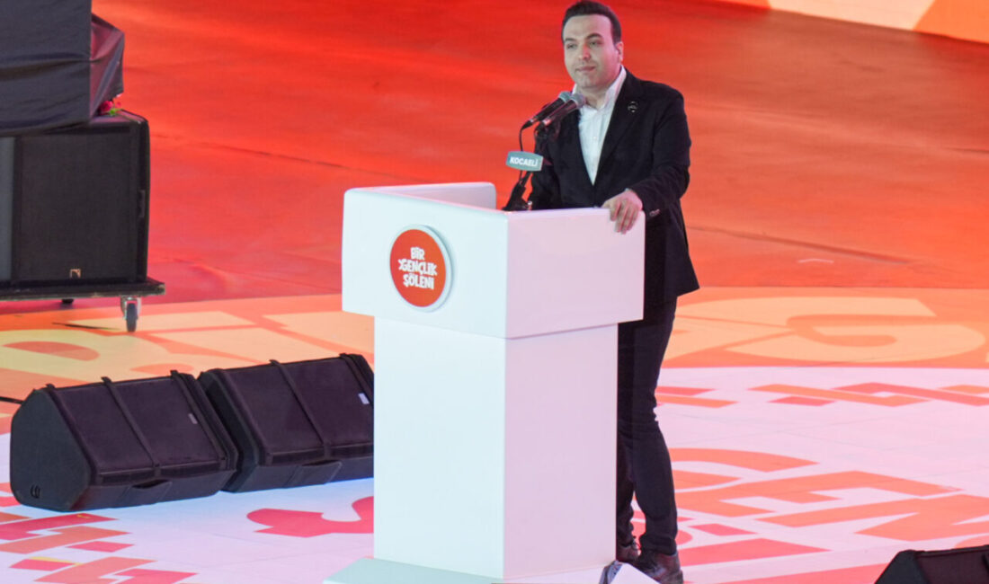 - "Bizim istikametimiz büyük hedefler, bizim yolumuz kararlılıktır. Bu gençlik
