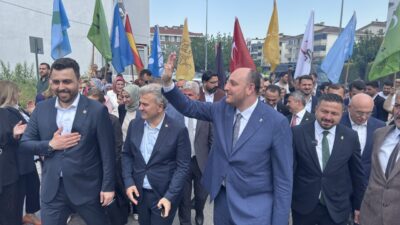 - "Biz siyaseti, milletin sorunlarını çözmek, ülkemizi geleceğe daha güçlü