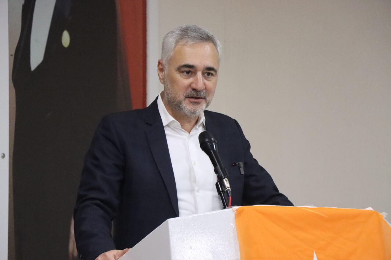 - "Biz millete hizmetle yükümlüyüz. Bu hizmetlerin en güzelini yapacağız.