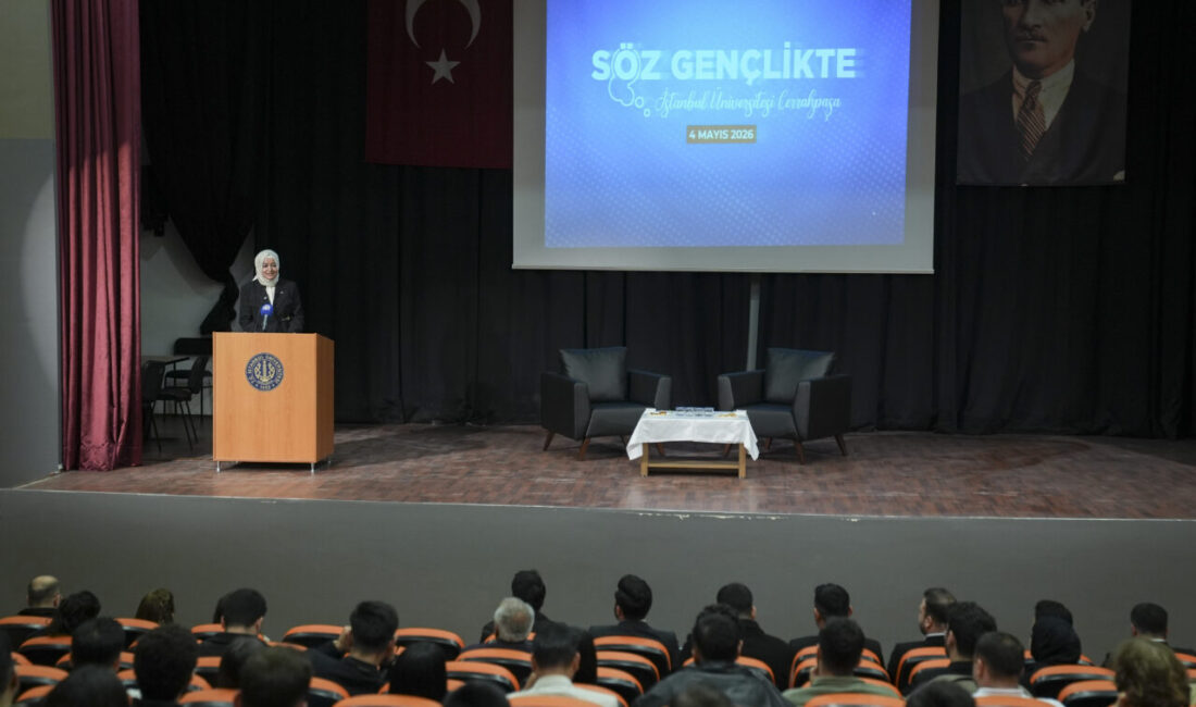 - "Anneler Günü reklamında, bir köpek sahibi olan bir kadını
