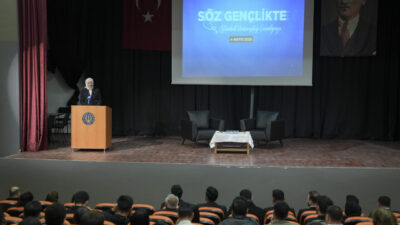 - "Anneler Günü reklamında, bir köpek sahibi olan bir kadını