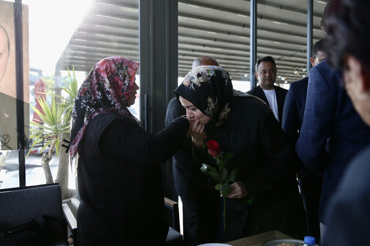 - "İstiyoruz ki bu topraklardaki hiçbir anne bir daha ağlamasın.